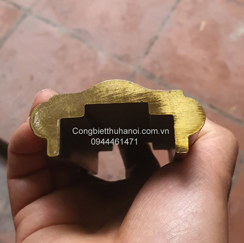 Mẫu tay vịn đồng